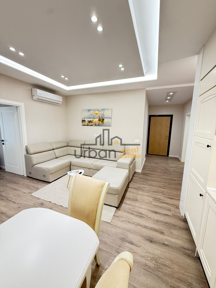 Shitet,  Apartament 1+1,Pranë Hotel Pelikani  , Durrës - 125000€ | 57 m²