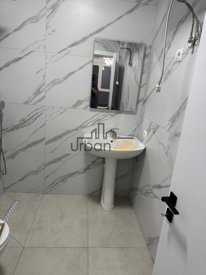 Qera, Apartament 3+1+2+2 Post Parking, Paskuqan, Tiranë - 50.000 Lekë | 120 m²