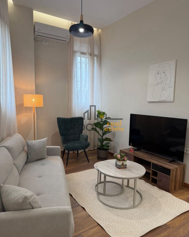 Rent, 2+1 Apartment, Student City, Tirana - 80,000 Lekë | 110 m²