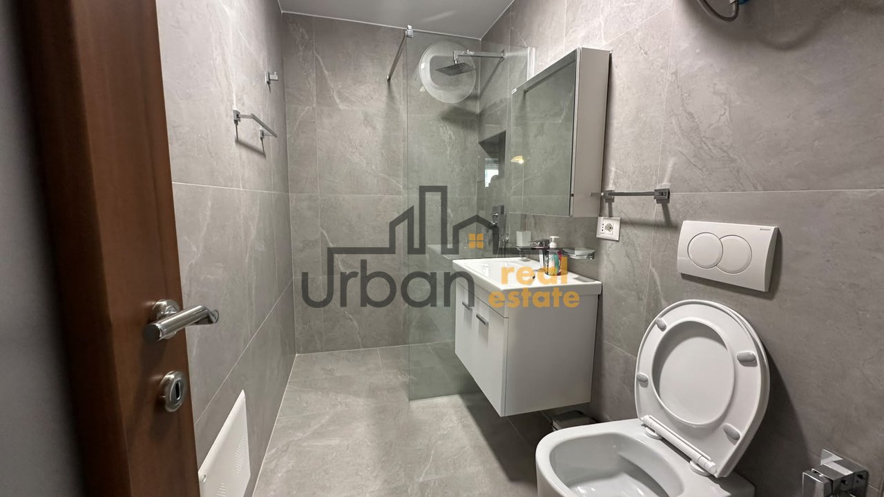 Qera, Apartament 2+1+2,  Komuna e Parisit, Tiranë - 800€ | 100 m²