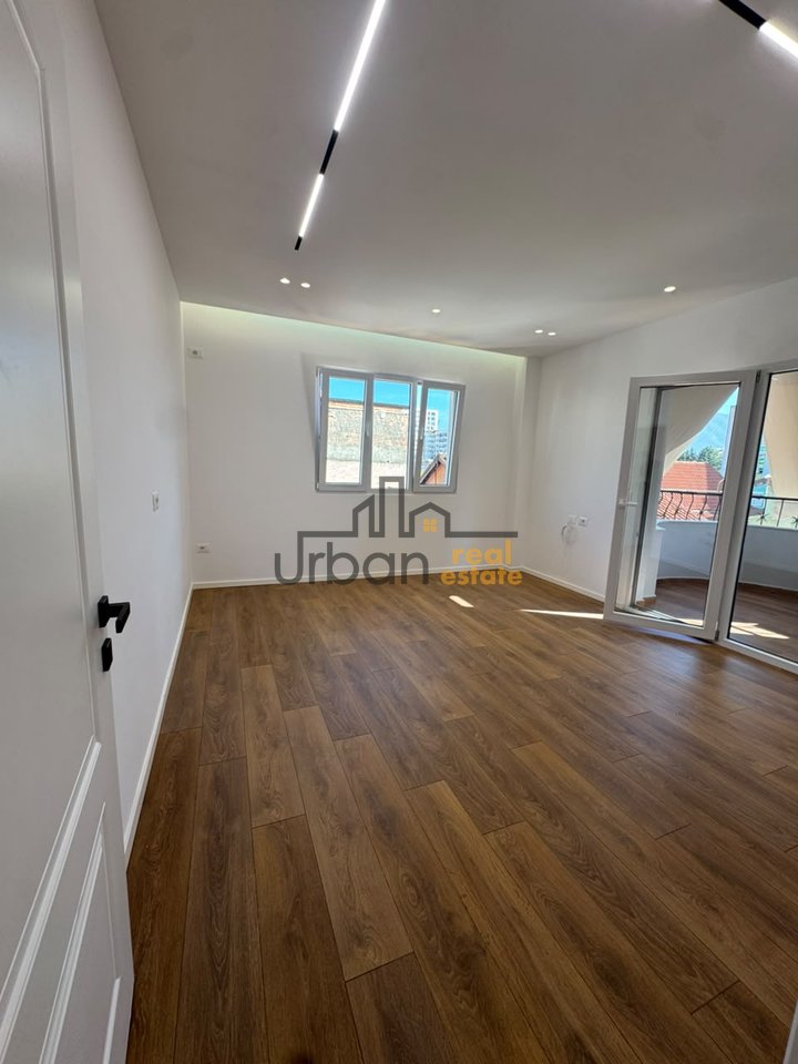 Shitet, Apartament 1+1, Mozaiku , Tiranë - 167,000€ | 58 m²
