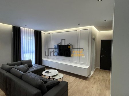 Affitto, Appartamento 1+1+Parcheggio, Via di Dibrë, Tirana - 900€ | 70 m²