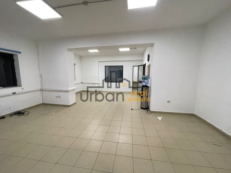 Qera, Ambient Biznesi, 2+1,Sheshi Avni Rustemi, Tiranë - 75.000 LEK | 120 m²