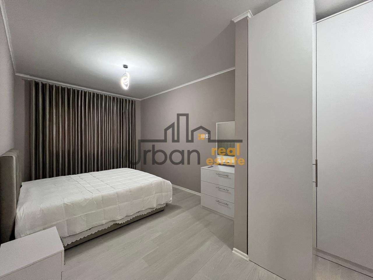 Affitto, Appartamento 2+1+2+Parcheggio, River Residence, Tirana - 75.000 Lek | 115 m²