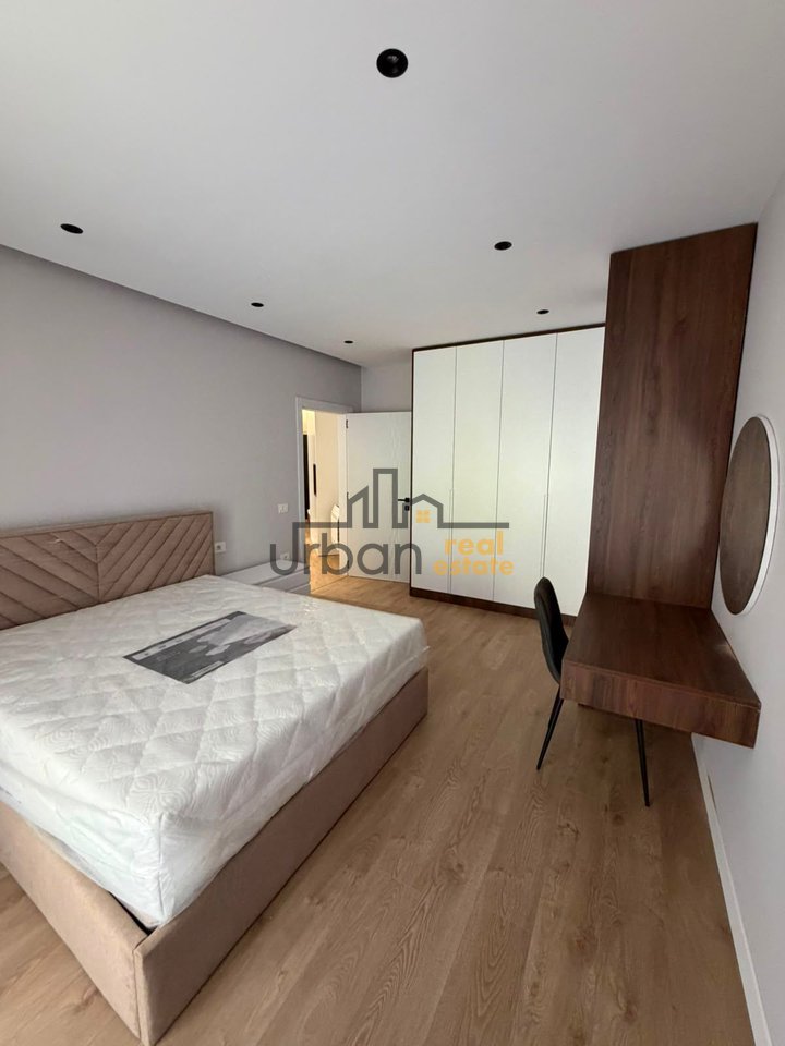 Qera, Apartament 1+1+Parking , Rruga e Dibrës, Tiranë - 900€ | 70 m²