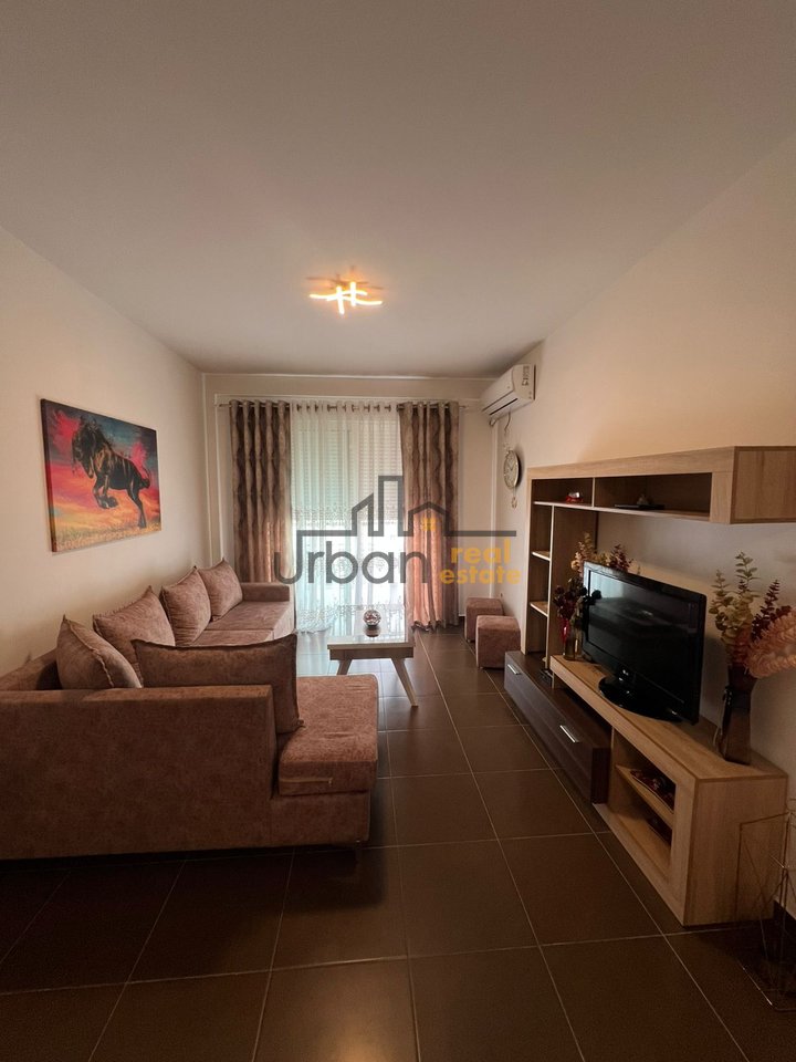 Affitto, Appartamento 2+1+2+Parcheggio, Lago Secco, Tirana - 65.000 Lek | 100 m²