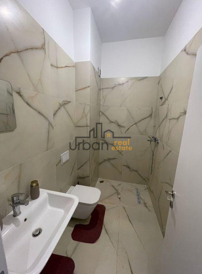 Affitto, Appartamento 2+1, Via Kavaja, Tirana - 1000€ | 119 m²