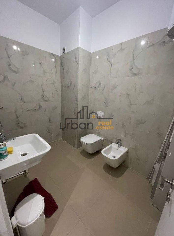 Affitto, Appartamento 2+1, Via Kavaja, Tirana - 1000€ | 119 m²