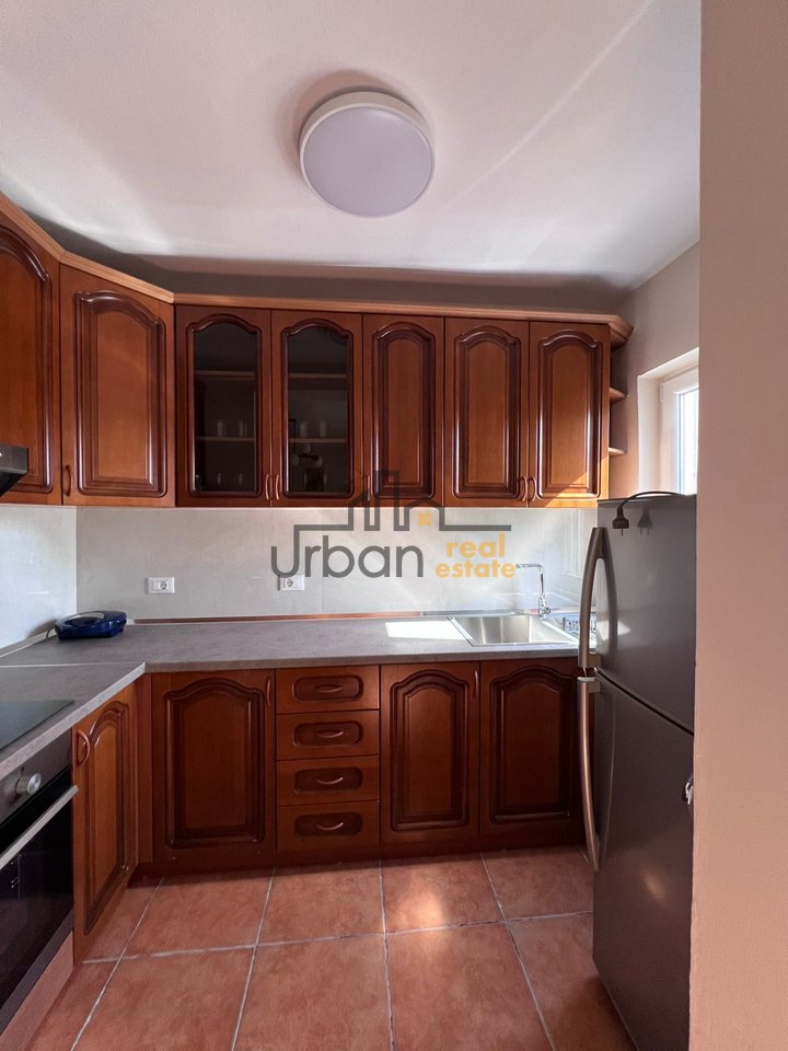 Affitto, Appartamento 2+1, Dietro l'Ambasciata Americana, Tirana - 650€ | 70 m²