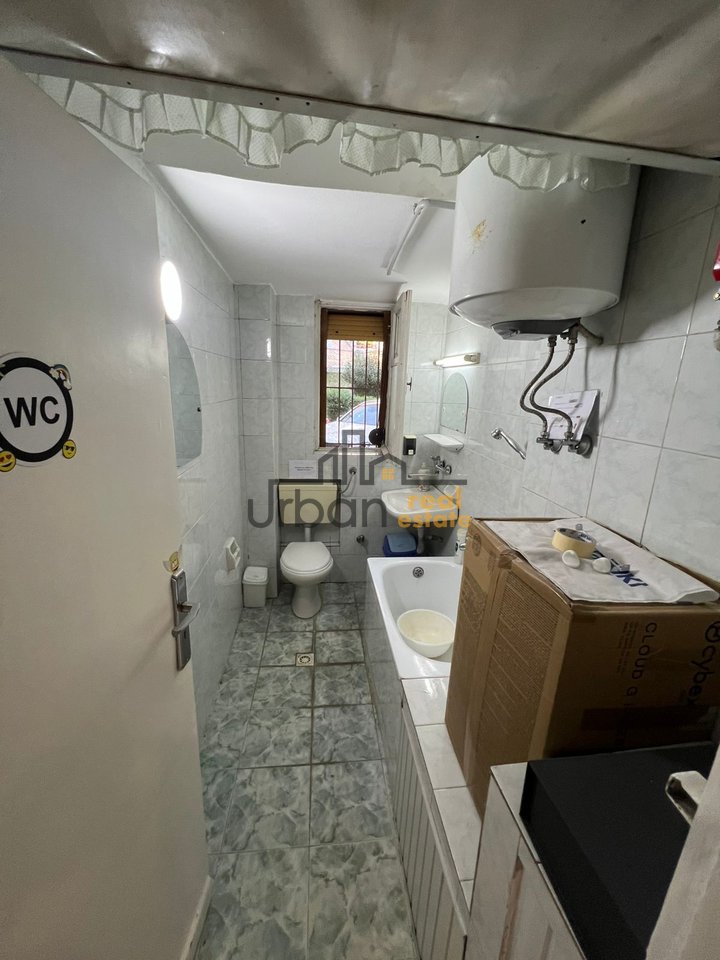 Qera, Ambient Biznesi , Stadiumi Dinamo, Tiranë - 30,000 Lekë | 28 m²
