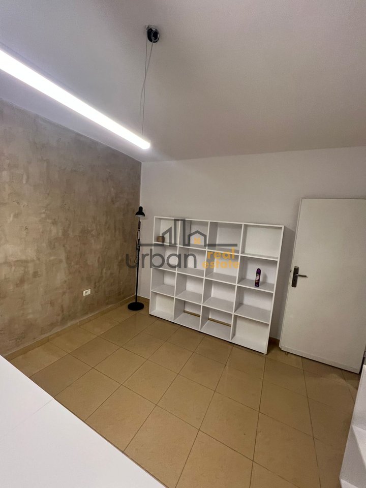 Qera, Ambient Biznesi , Stadiumi Dinamo, Tiranë - 30,000 Lekë | 28 m²
