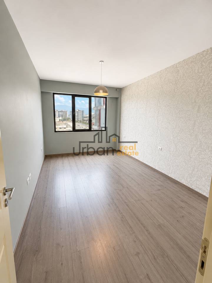 In vendita, Appartamento 2+1+2, Casa Italia, Tirana - 157.500€ | 105 m²