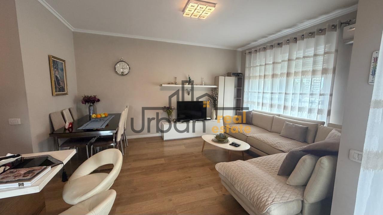 In vendita, Appartamento 3+1+2, Comune di Parigi, Tirana - 450.000€ | 158 m²