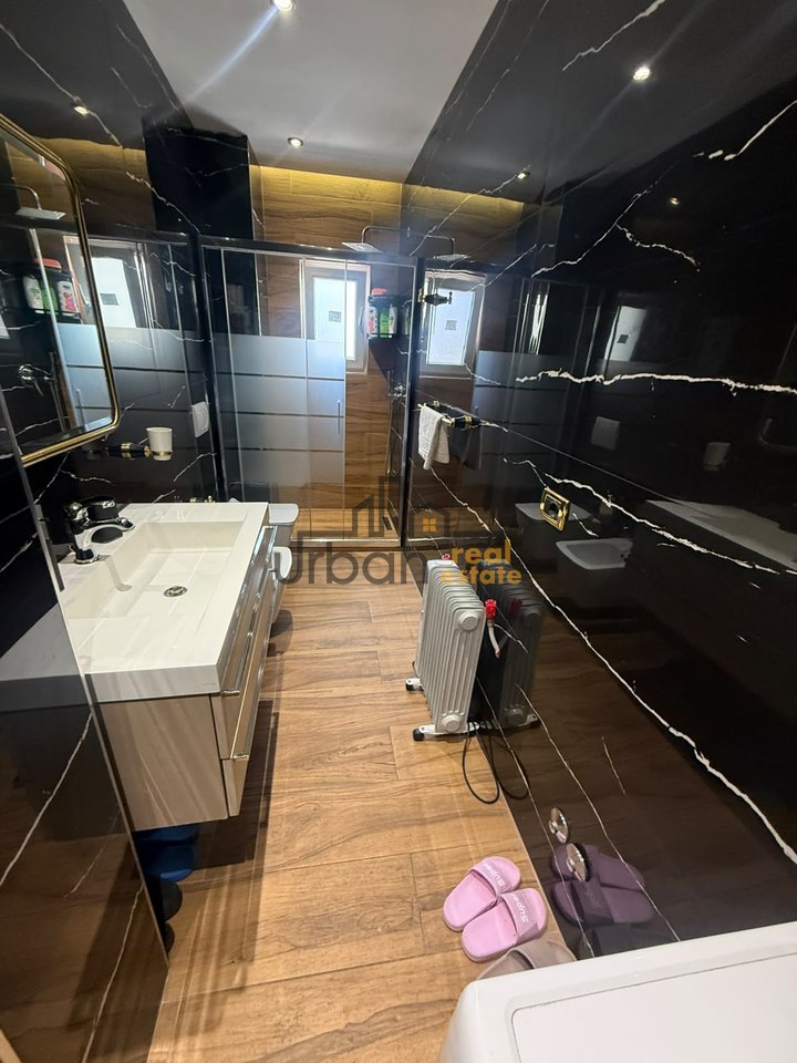 Shitet,  Duplex 2+1+2 , Myslym Shyri, Tiranë - 300.000€ | 113 m²