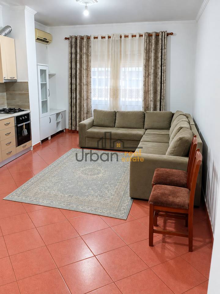 Qera, Apartament 2+1 , Fresku, Tiranë - 42,000 Lekë | 75 m²