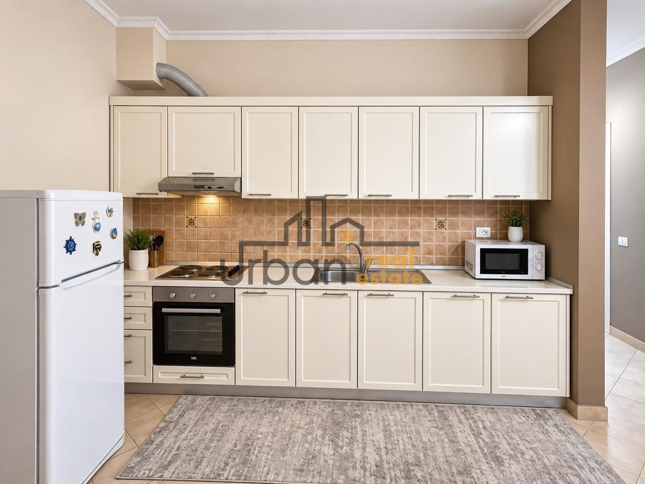 Affitto, Appartamento 2+1, Comune di Parigi, Tirana - 800€ | 95 m²