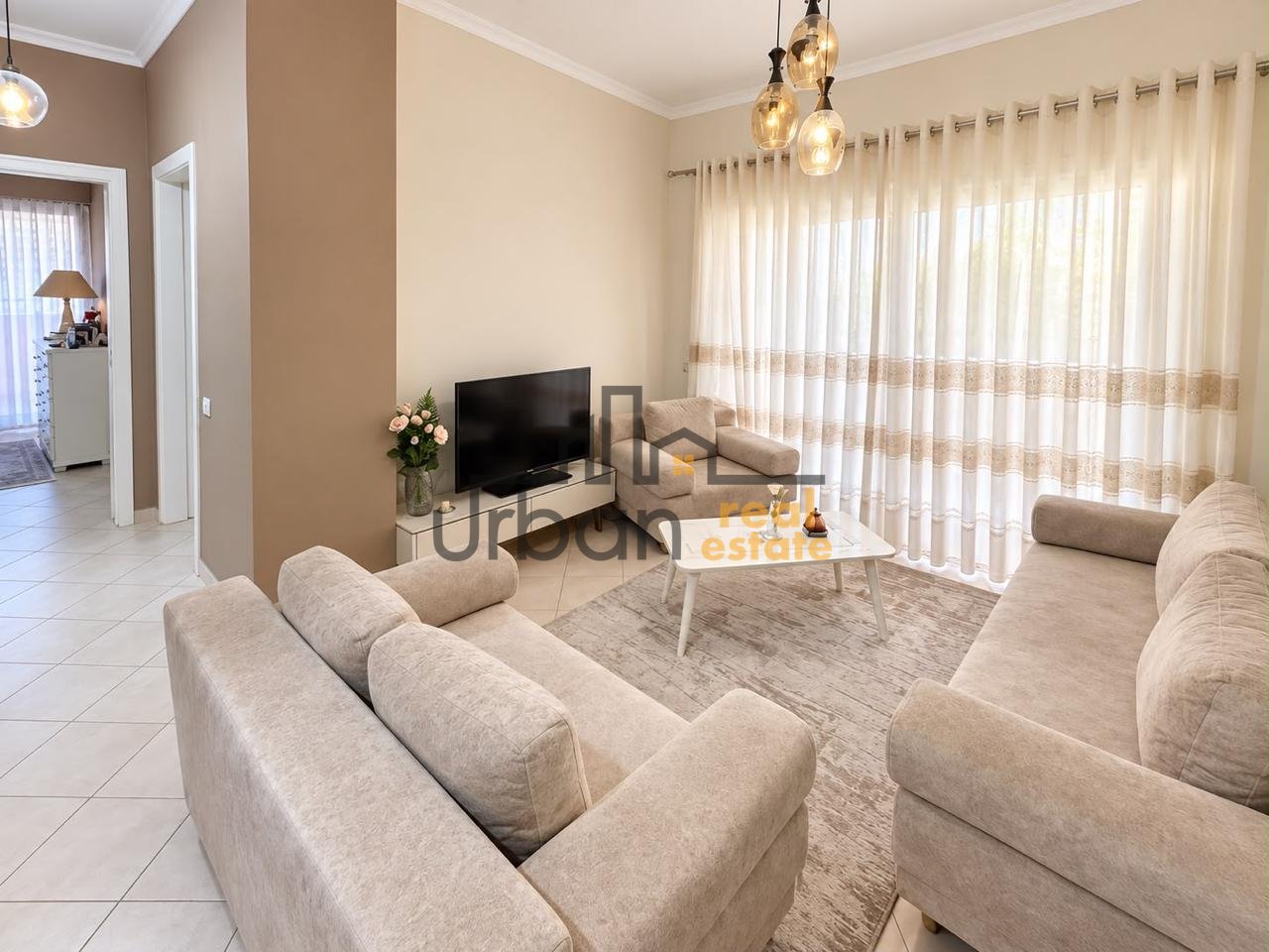 Affitto, Appartamento 2+1, Comune di Parigi, Tirana - 800€ | 95 m²
