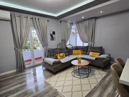 Qera, Apartament 2+1+Post parking , Sauk, Tiranë - 60.000 Lekë | 115 m²