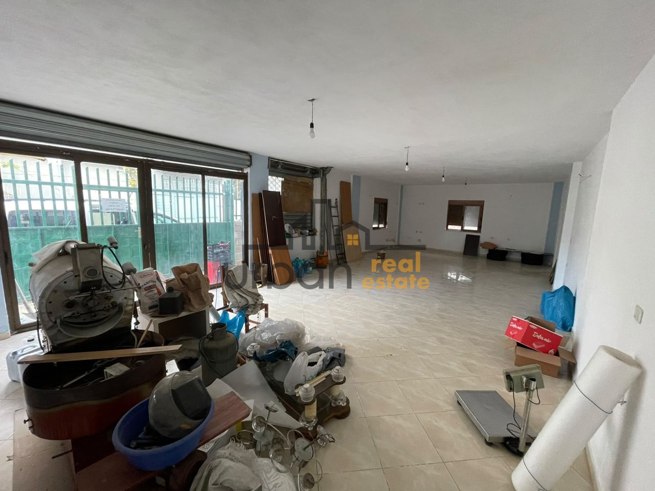 Rent, Warehouse, Varri i Bamit, Tirana - 35,000 Lek | 90 m²