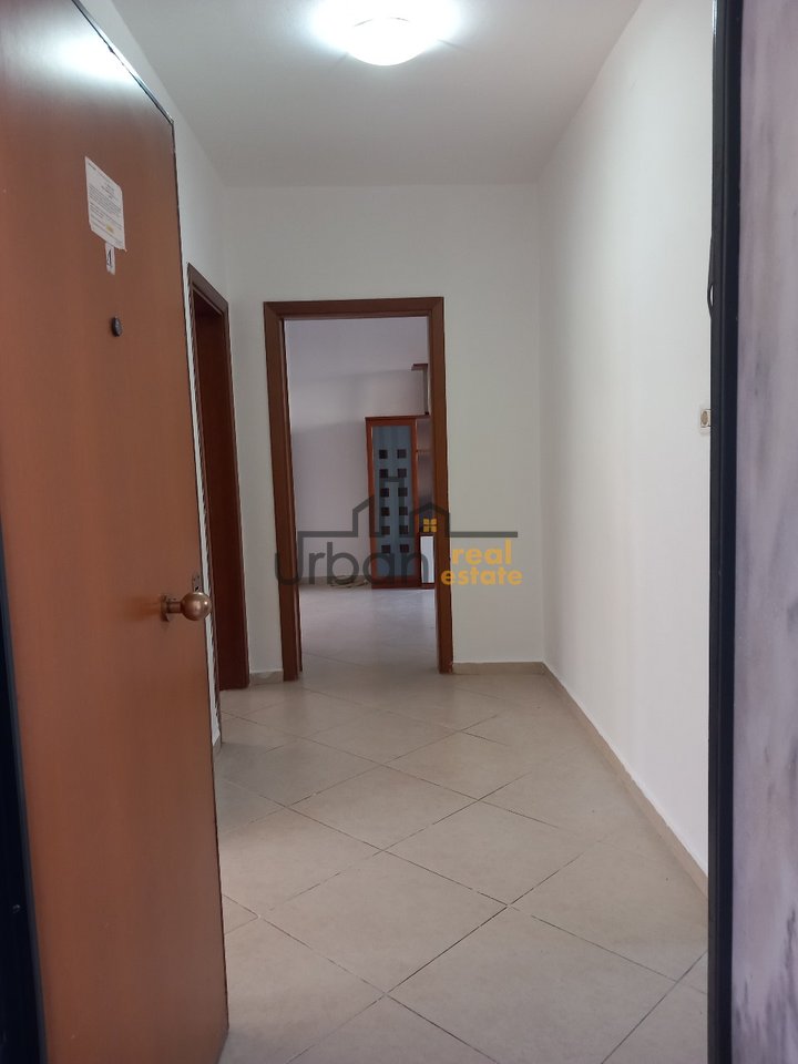 Rent, 3+1 Apartment, Pazarin e Ri, Tirana - 60,000 Lek | 90 m²
