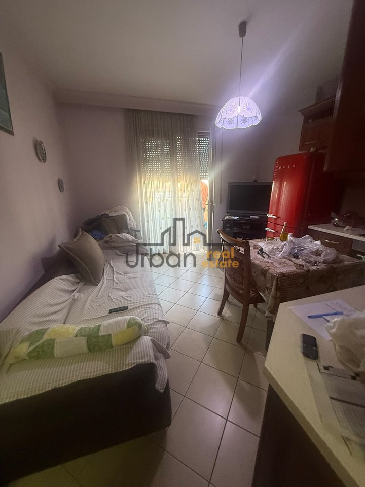 Shiten,  2 Apartamente 1+1, Rruga Barrikadave, Tiranë - 319,000€ | 118 m²