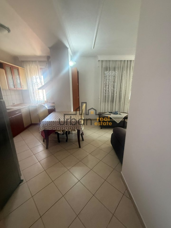 Shiten,  2 Apartamente 1+1, Rruga Barrikadave, Tiranë - 319,000€ | 118 m²