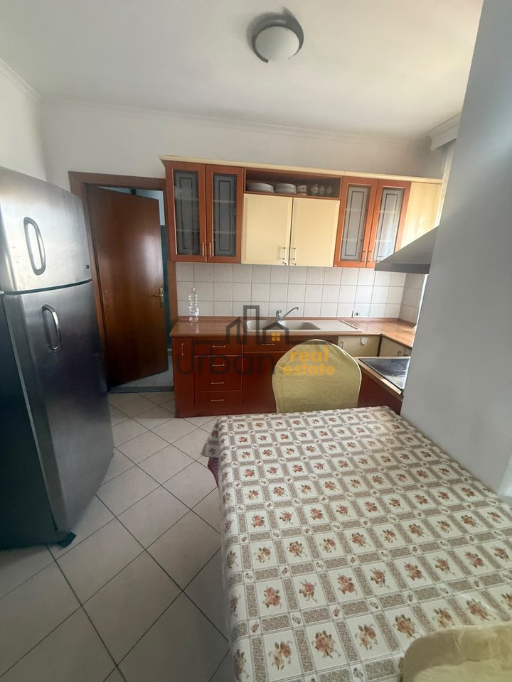 Shiten,  2 Apartamente 1+1, Rruga Barrikadave, Tiranë - 319,000€ | 118 m²