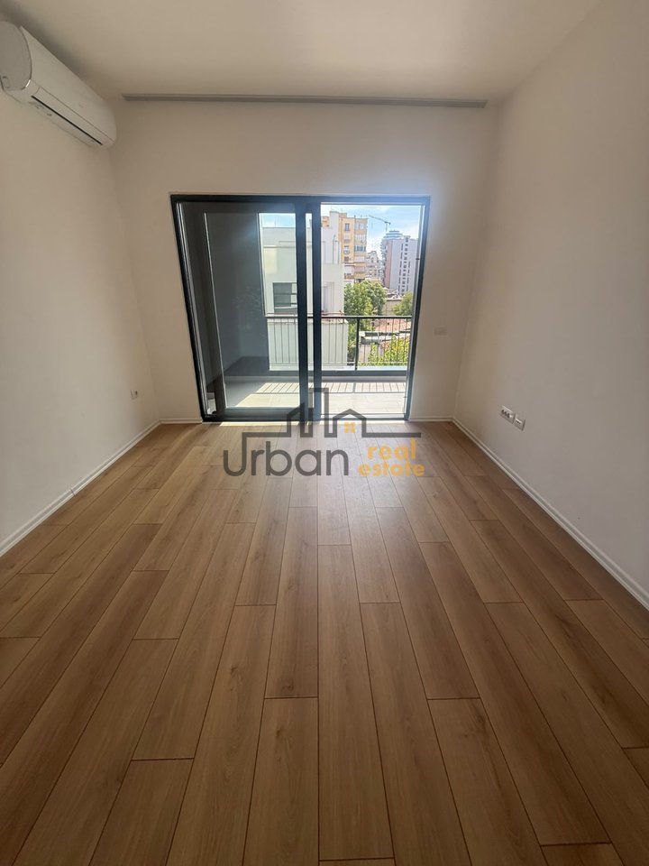 Affitto, Locale Commerciale, Via Barrikadave, Tirana - 100.000 Lek| 107 m²