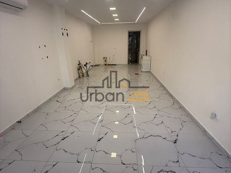 Affitto, Negozio, Viale Bajram Curri, Tirana - 50.000 Lek | 37 m²