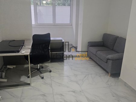 Shitet, Apartament 1+1+Dyqan , Bulevardi Bajram Curri , Tiranë - 250000€ | 55 m²