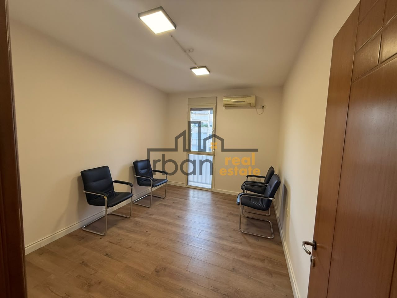 Affitto, Spazio Commerciale, Via Kavaja, Tirana - 65.000 Lek Netti | 80 m²