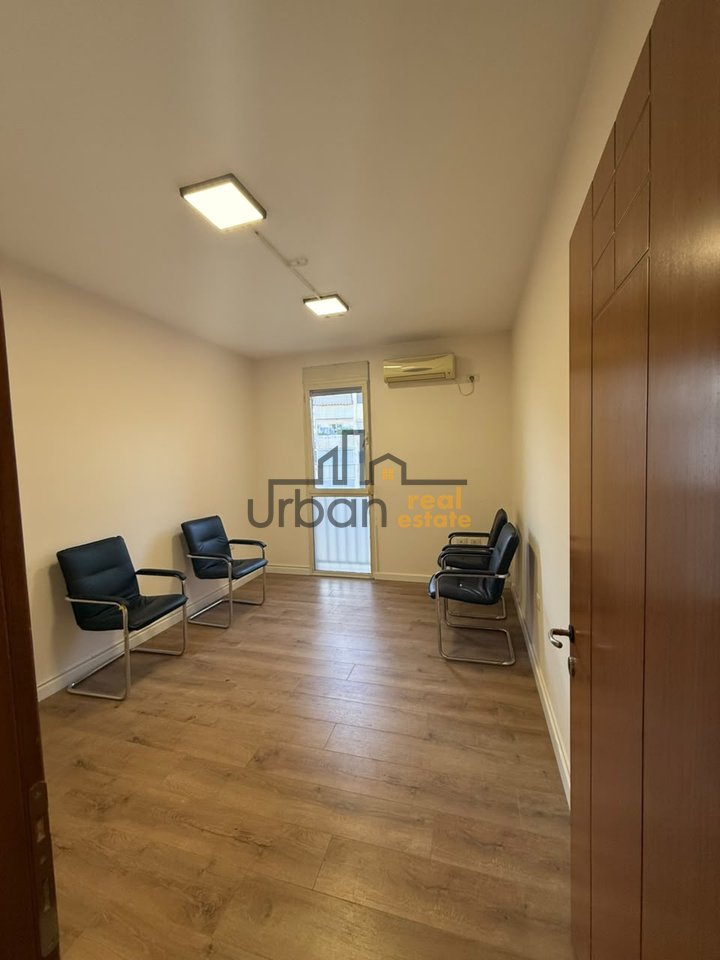 Affitto, Spazio Commerciale, Via Kavaja, Tirana - 65.000 Lek Netti | 80 m²