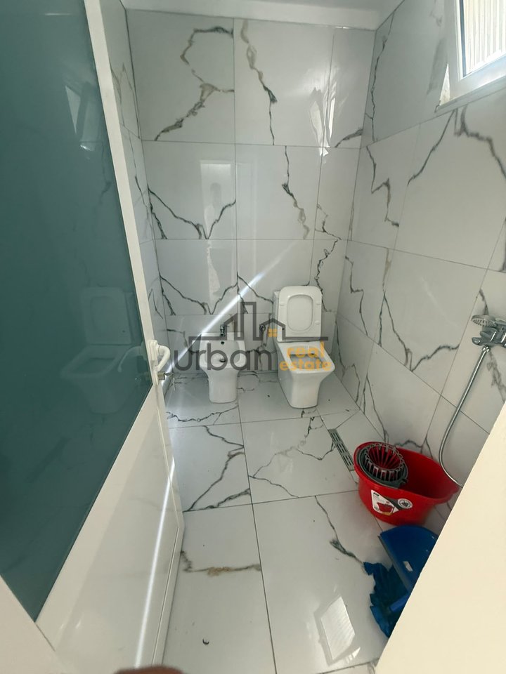 Affitto, Negozio, Viale Bajram Curri, Tirana - 50.000 Lek | 37 m²