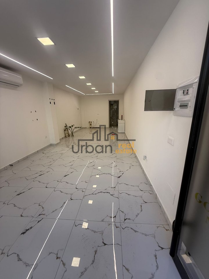 Affitto, Negozio, Viale Bajram Curri, Tirana - 50.000 Lek | 37 m²