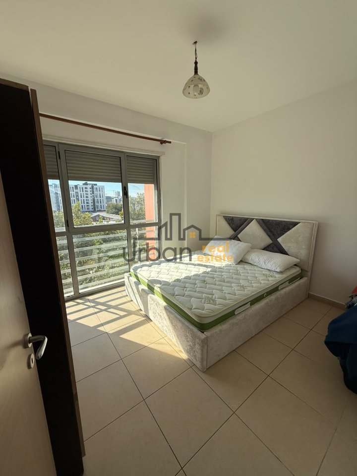 Qera,  Apartament 2+1 , Rruga 5 Maji, Tiranë - 55.000 Lekë| 95 m²