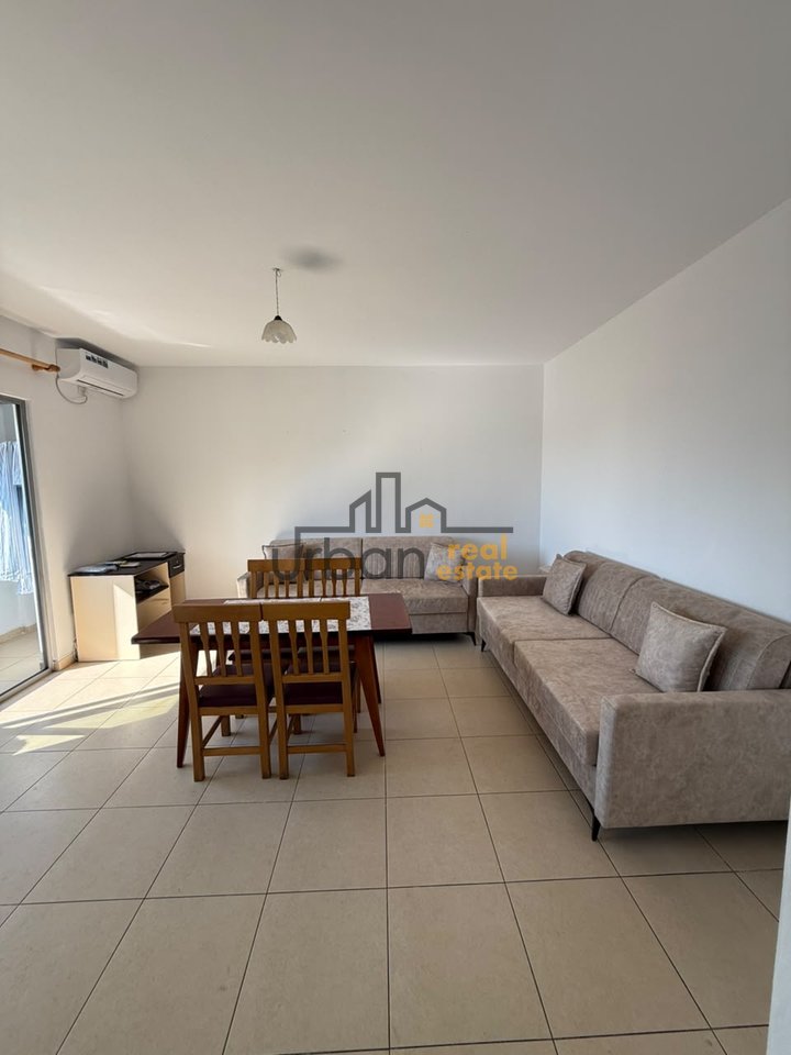 Qera,  Apartament 2+1 , Rruga 5 Maji, Tiranë - 55.000 Lekë| 95 m²