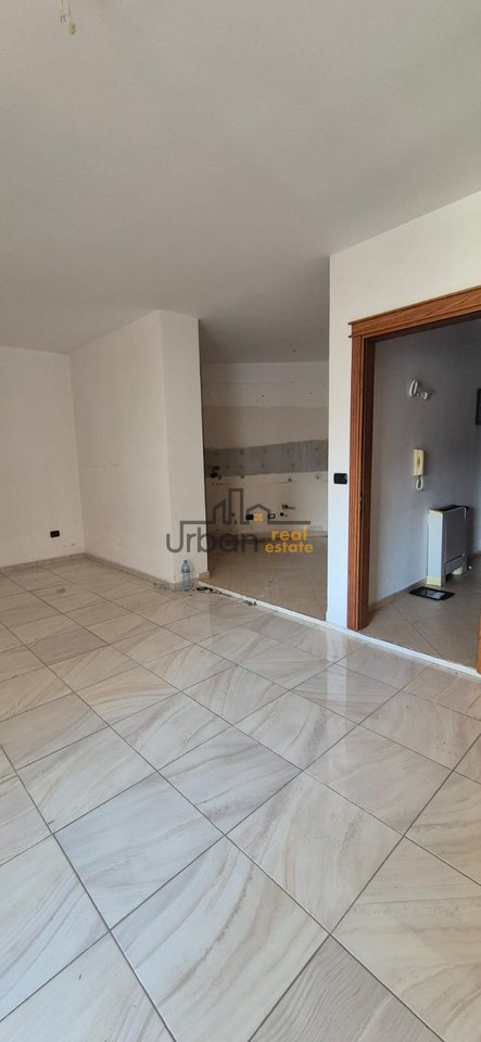 For sale, Apartment 2+1+2, 21 Dhjetori, Tirana - 258,000€ | 104 m²