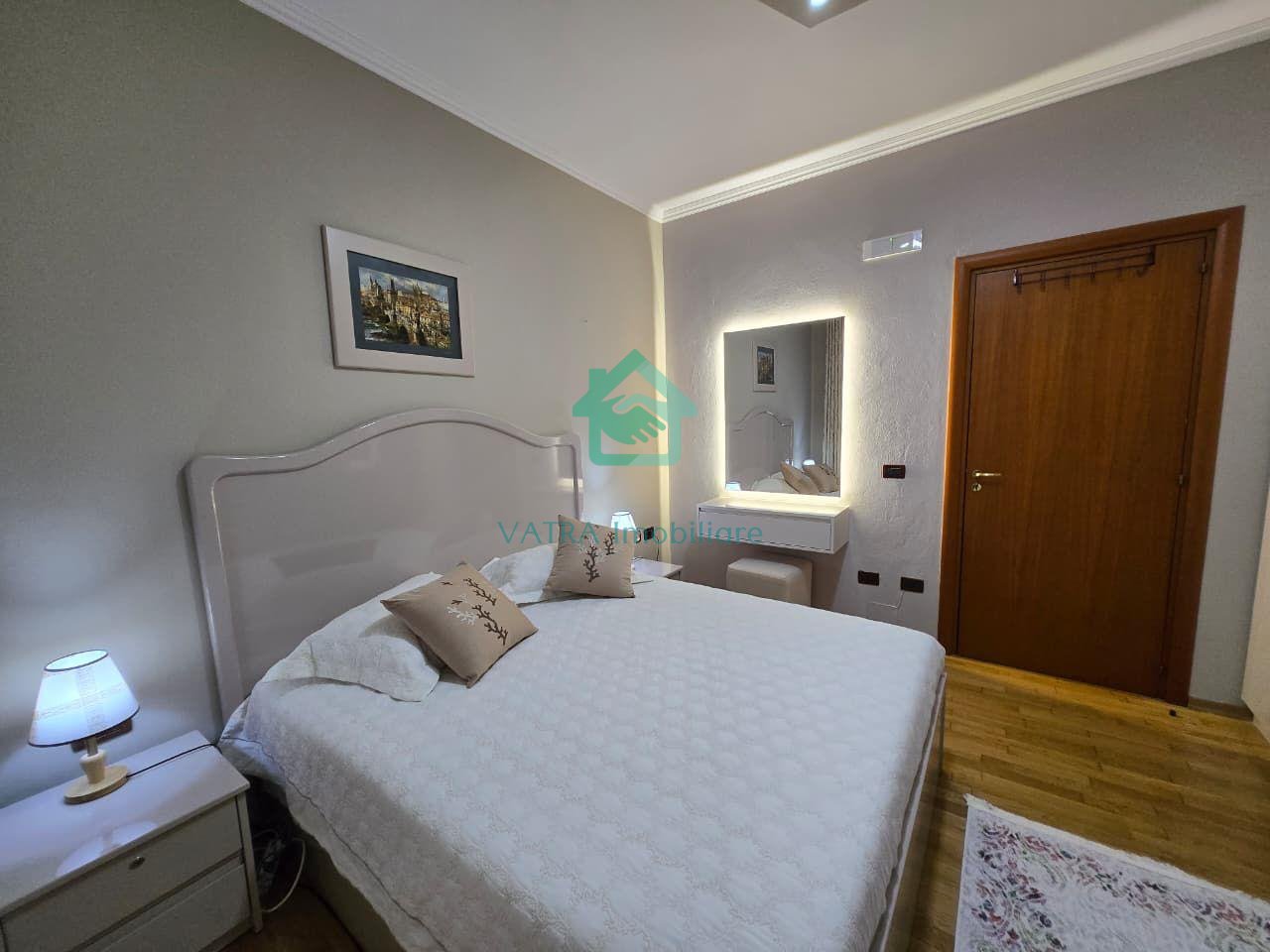 Apartament 2+1 Me Qira në katin e dytë të një vile Rruga e Elbasanit, Tiranë - 1500€ | 130 m²