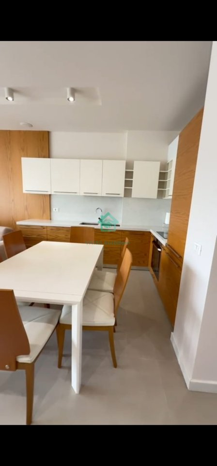 Apartament 2+1+2 Për Shitje në Komuna e Parisit, Kika 2 - 365,000€ | 118 m²