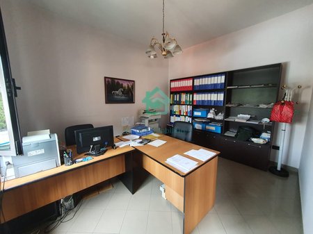 Vilë 2 Kate Për Shitje pranë Spitalit Ushtarak