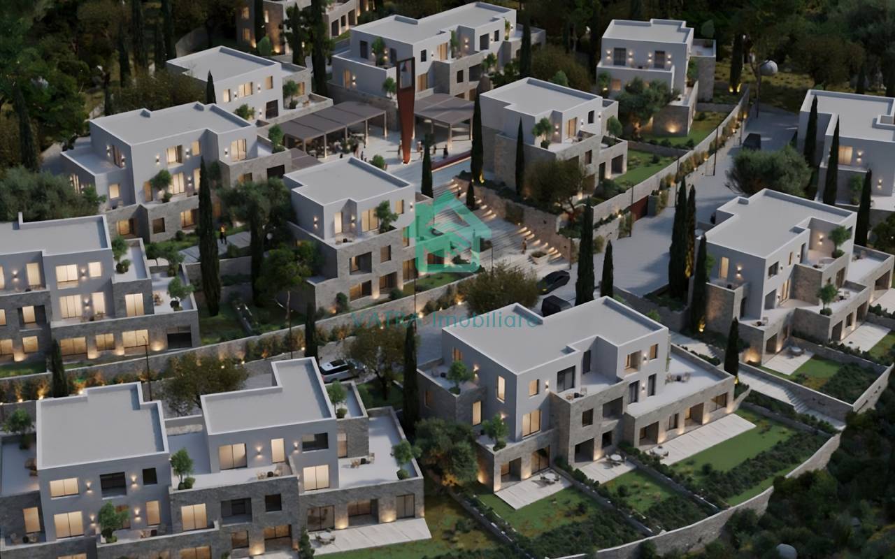 Vilë Standarde 3+1+3 Për Shitje në San Nicolas - 1,250,000€ | 450 m²