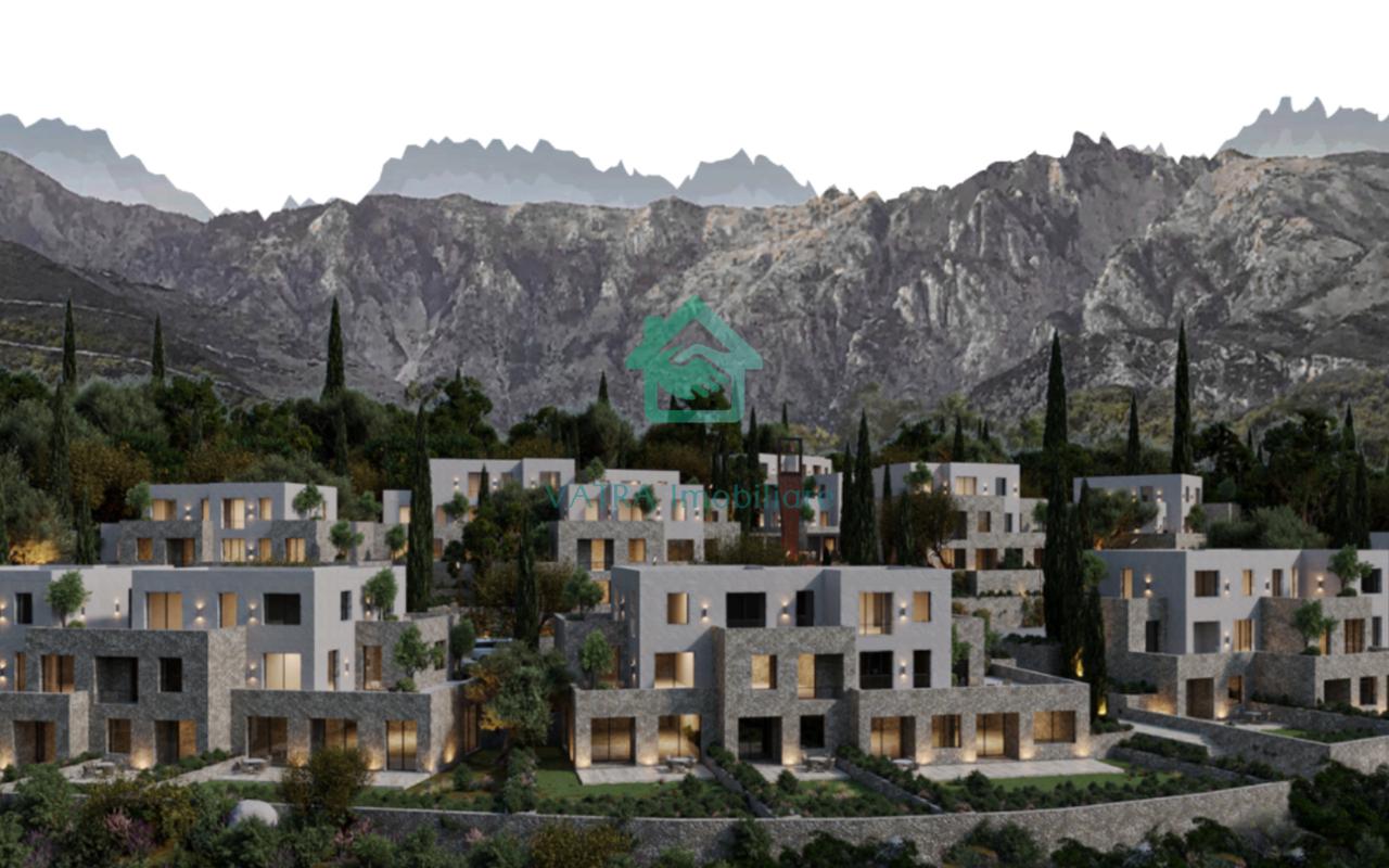 Vilë Standarde 3+1+3 Për Shitje në San Nicolas - 1,250,000€ | 450 m²