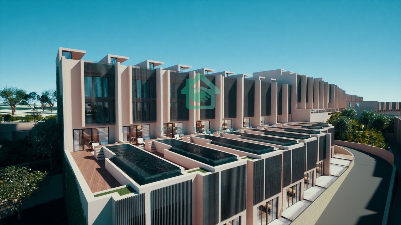 Vilë 3+1 me pishin Për Shitje në Swan Lake Residence, Liqeni i Farkës, Tiranë - 495,000€ | 242 m²