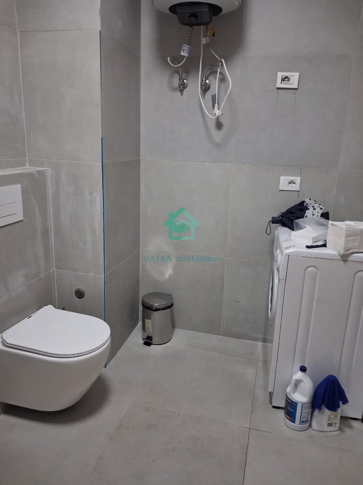 Ufficio 3 ambienti di lavoro + 2 bagni in affitto a Ish Blloku, Tirana - 1200€ | 120 m²