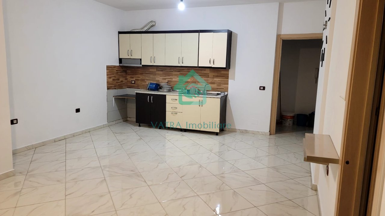 Apartament 2+1 i pamobiluar Me Qira në Astir, Tiranë - 380€ | 88 m²
