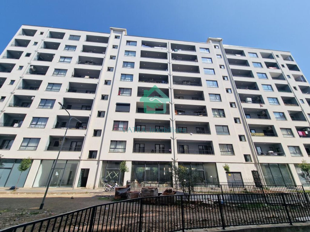 Appartamento 2+1+ veranda in vendita presso Mehillaj Residence a Kamëz, Tirana - 89.000€ | 97 m²