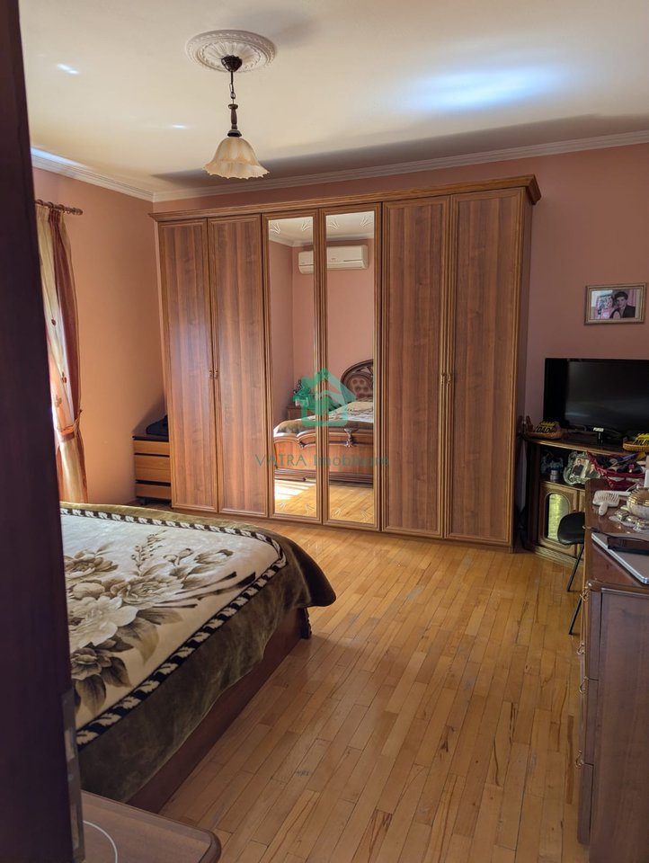 Vilë 6+1+3 Për Shitje në Don BoscoTiranë - 520,000€ | 279 m²