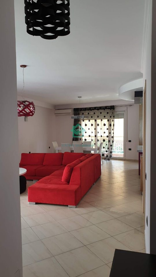 Appartamento 2+1+2 in affitto in via Panorama vicino all'Ufficio del Catasto, Tirana - 700€ | 2° piano