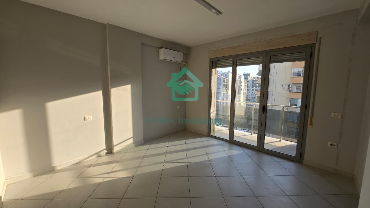 Apartament 2+1 Për Shitje  afër njësisë bashkiake 7 te Ish Parku, Tiranë - 267,000€ | 116 m²