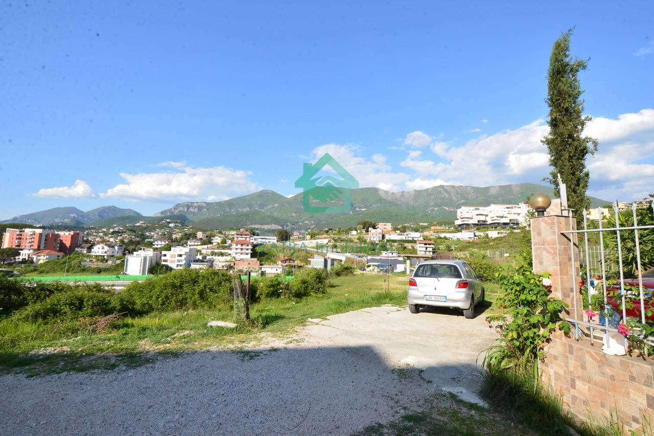 Shitet Shtëpi 3-Katëshe – Çollak, pranë Liqenit të Farkës